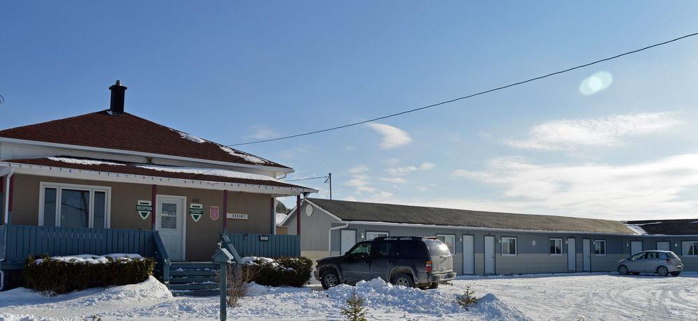 Motel Riviere Trois Pistoles Extérieur photo