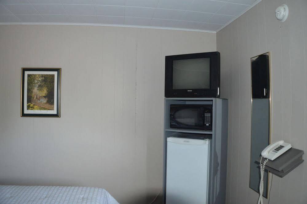 Motel Riviere Trois Pistoles Extérieur photo